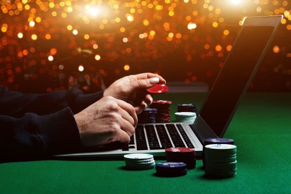Privasi akun mobile untuk pengguna dewasa